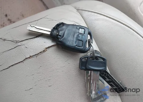 2006 Lexus Rx 330 z USA, uszkodzony, nr VIN 2T2HA31U16C094399